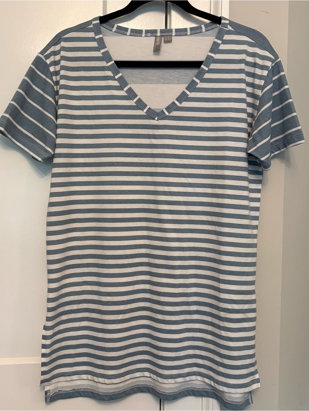 Women’s ASOS oversized Short Sleeve t-shirt Blue and White Stripe sz Small 4